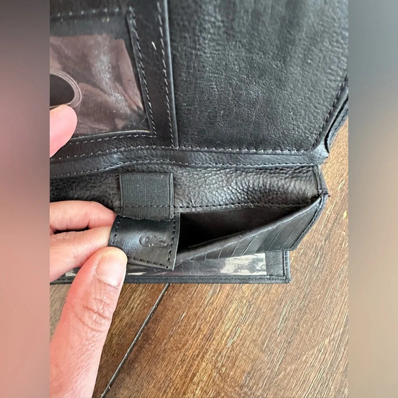 Lord & Taylor check book holder/wallet - Picture 5 of 14